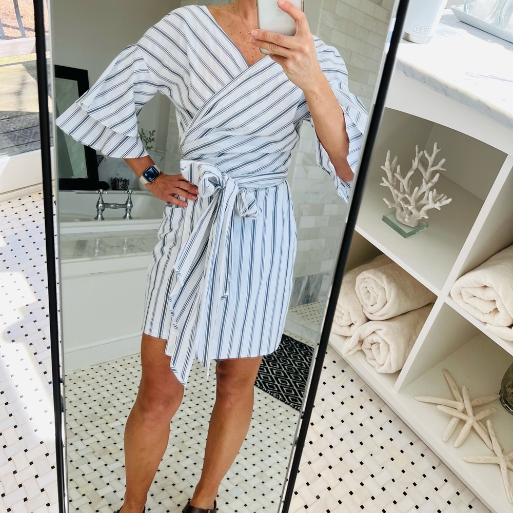 WAYF Size small wrap dress